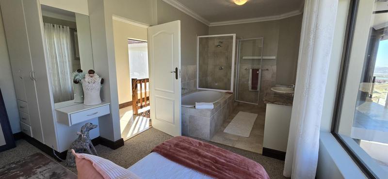 5 Bedroom Property for Sale in Groot Brakrivier Central Western Cape